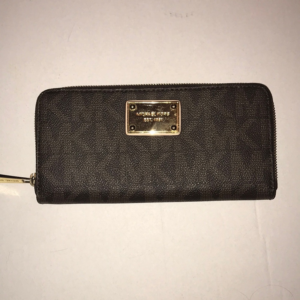 Michael Kors wallet